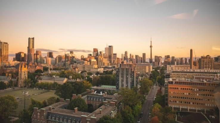 Toronto Homeowners Face Heavy Losses as Property Prices Reverse